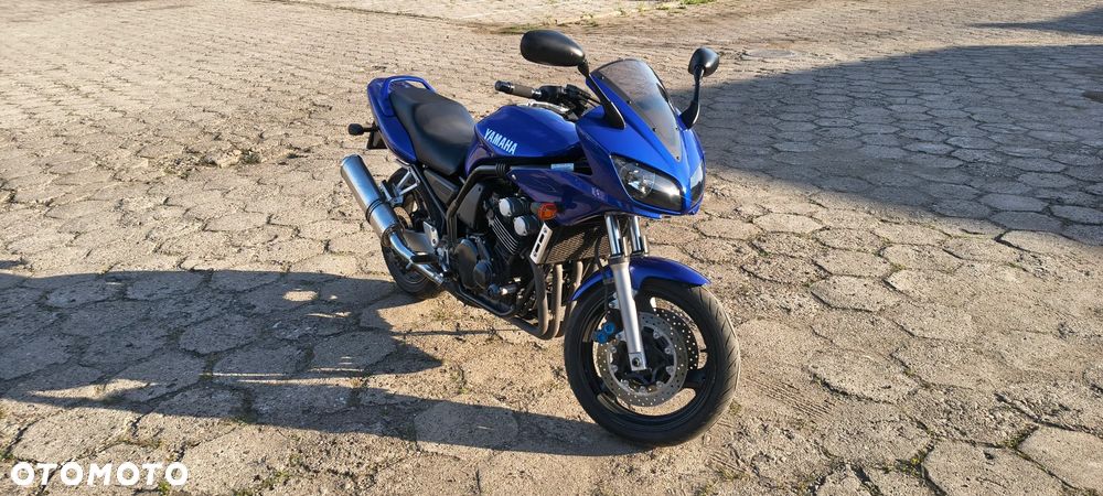 Yamaha FZS - 2
