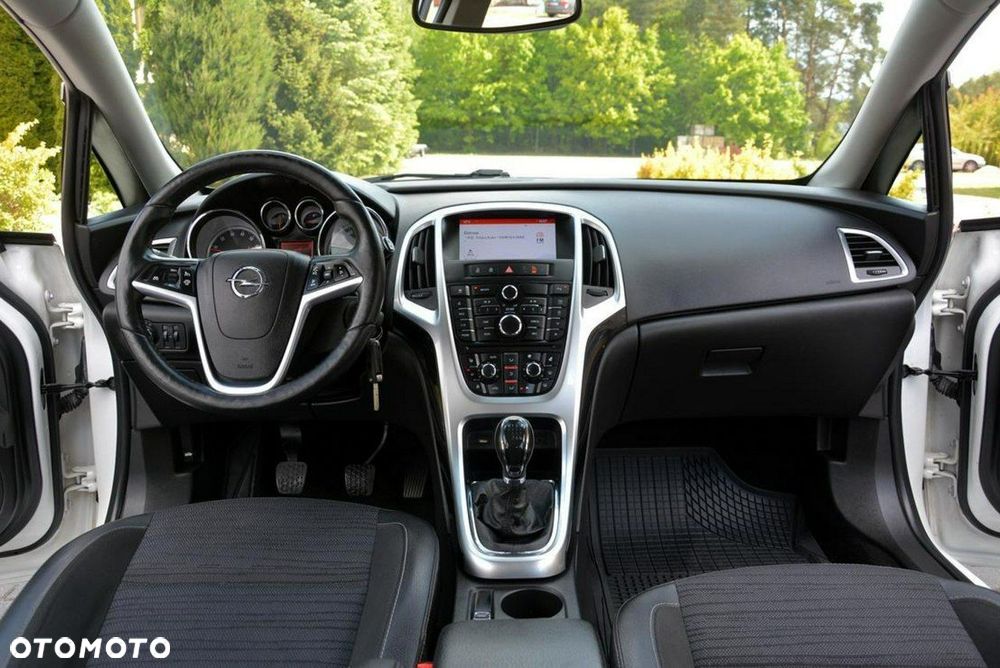 Opel Astra 1.4 Turbo Cosmo - 23