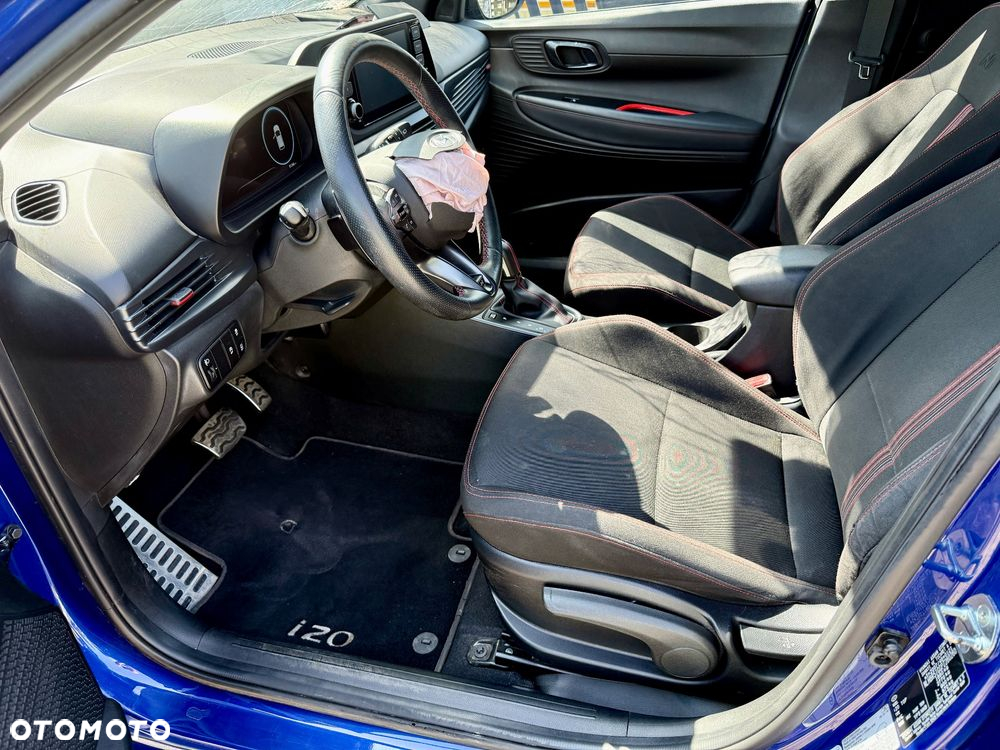 Hyundai i20 - 24