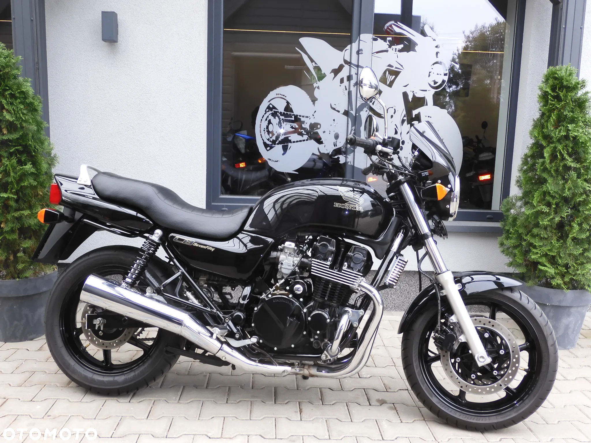 Honda CB - 8