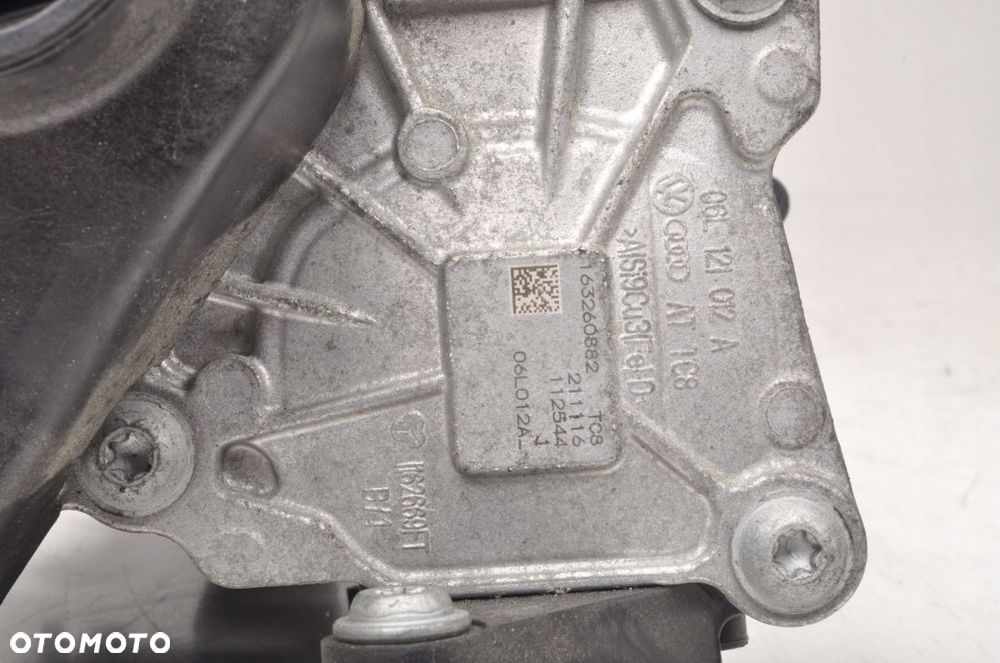 AUDI A4 B9 2.0 TFSI POMPA WODY 06L121111M - 8