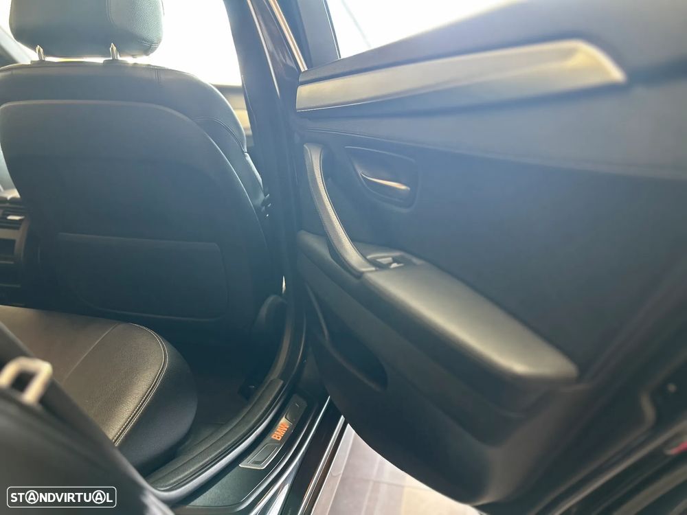 BMW 520 d Line Luxury Auto - 37