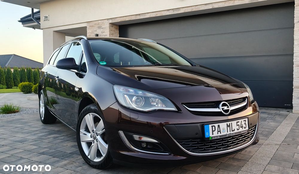 Opel Astra 1.4 Turbo Exklusiv - 2