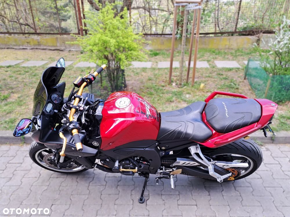 Yamaha FZ - 12
