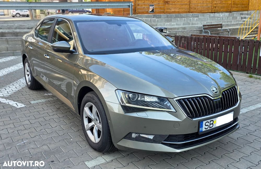 Skoda Superb 2.0 TDI Ambition - 2