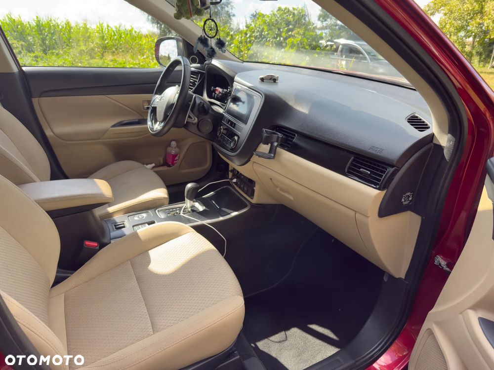 Mitsubishi Outlander 2.0 Instyle SDA 4WD CVT - 4