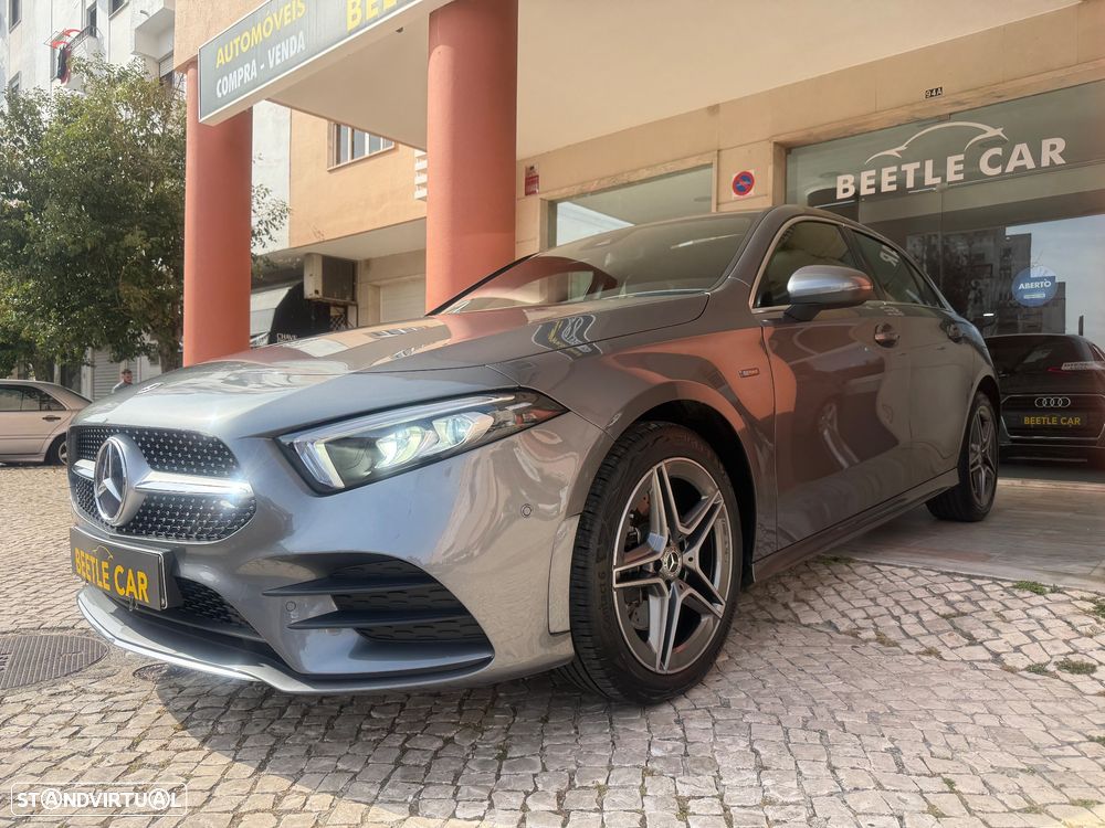 Mercedes-Benz A 250 e AMG Line - 4