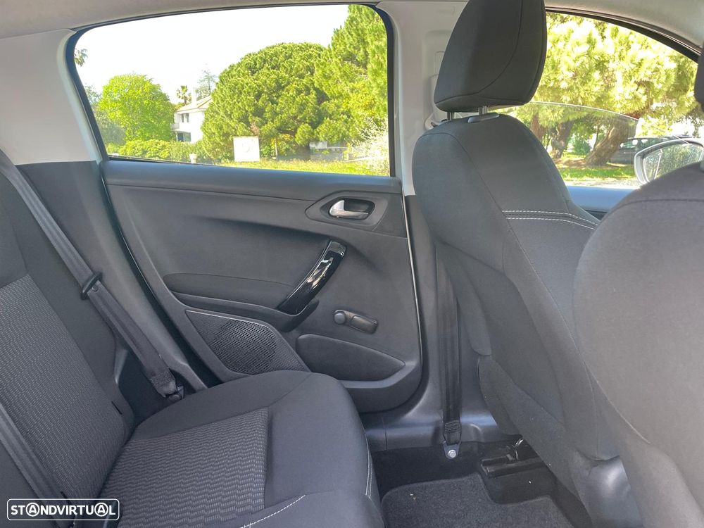 Peugeot 208 1.2 PureTech Style - 2