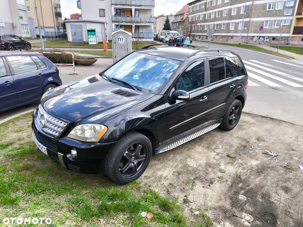 Mercedes-Benz ML - 13