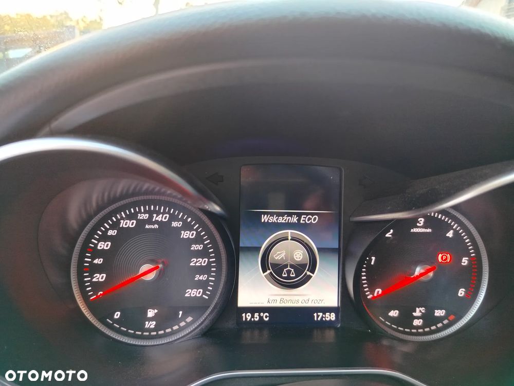 Mercedes-Benz Klasa C 200 (BlueTEC) d - 35