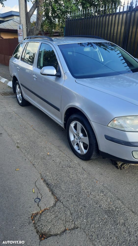 SKODA Octavia 2009 — imagine 3