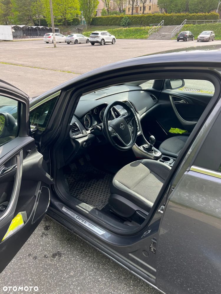 Opel Astra 1.4 T Cosmo - 14
