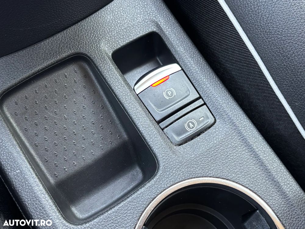 Renault Captur TCe 140 EDC GPF INTENS - 29