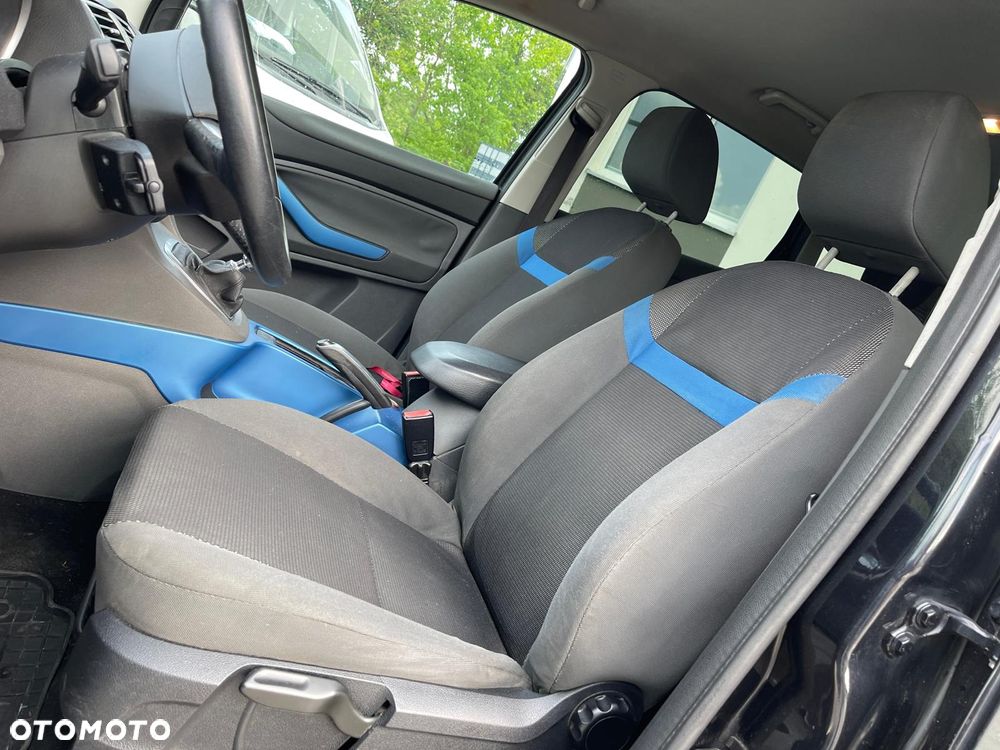 Ford Kuga - 21