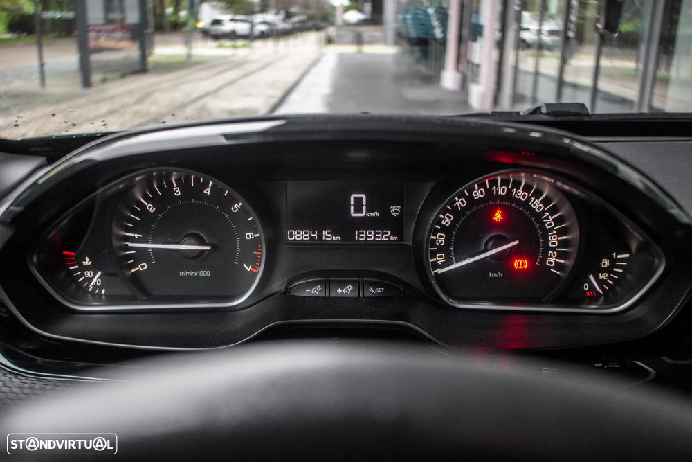 Peugeot 2008 PureTech 82 Active - 16