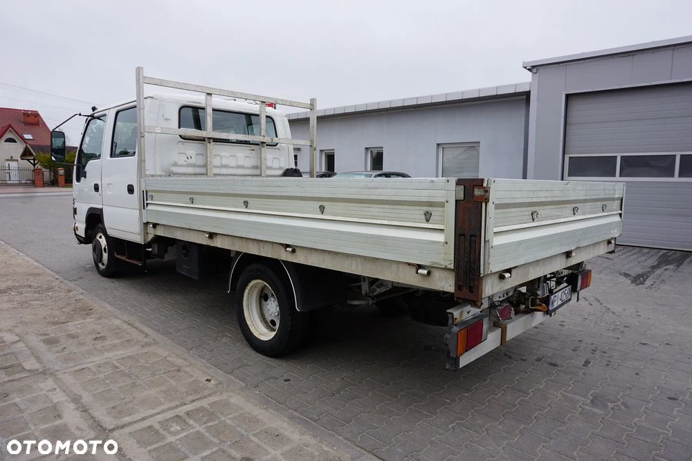 Isuzu NPR - 3