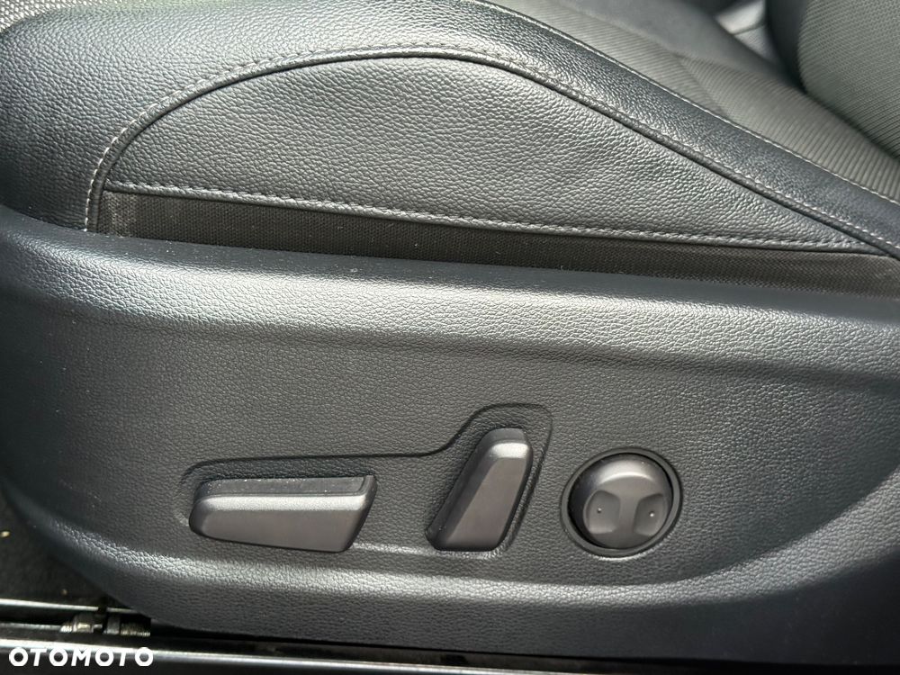Kia Soul e-Soul 64kWh L - 28