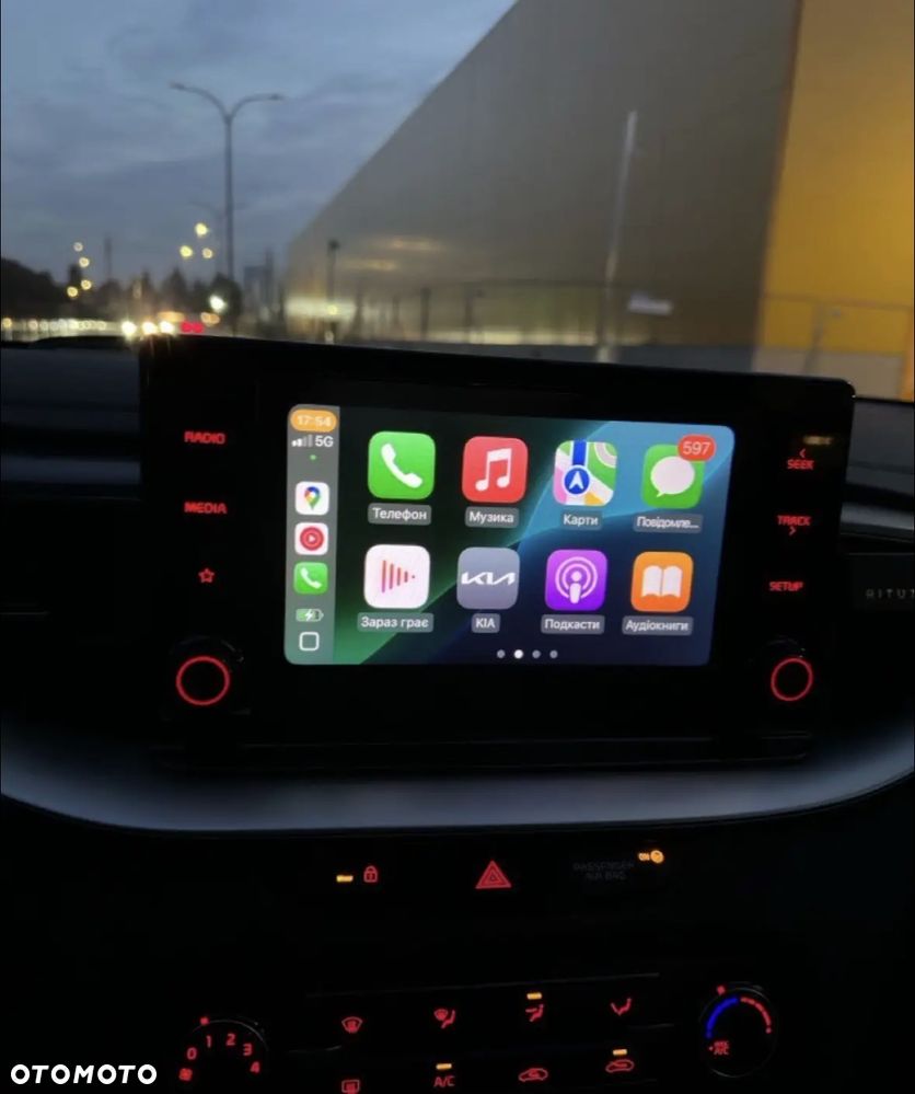 Kia Ceed - 12