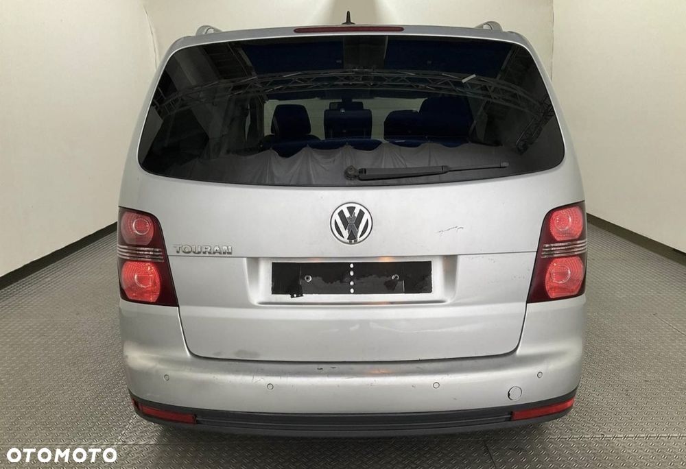 Volkswagen Touran 2.0 TDI Highline DSG - 8