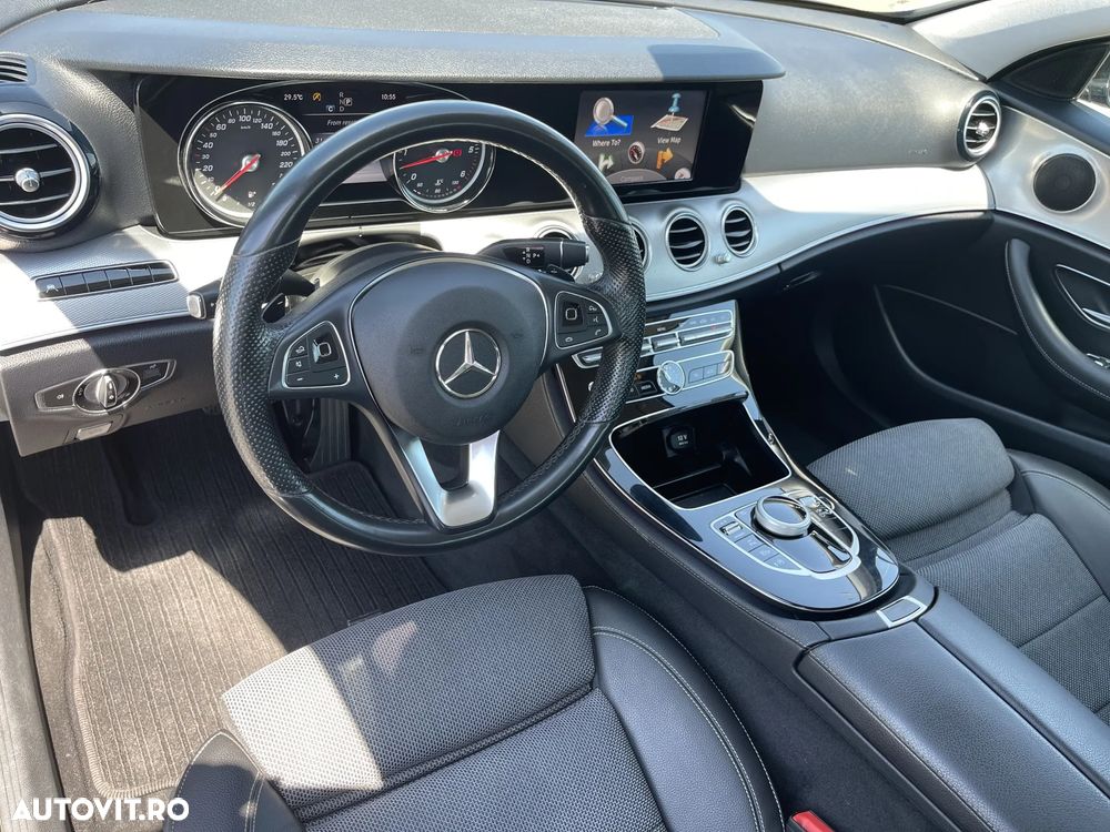 Mercedes-Benz E - 10
