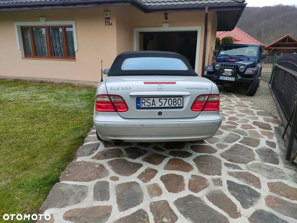 Mercedes-Benz CLK - 4