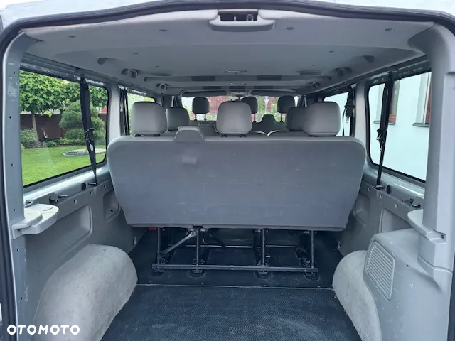 Opel Vivaro - 14