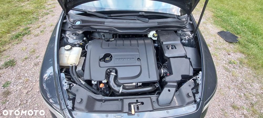 Volvo V50 D2 Momentum - 22