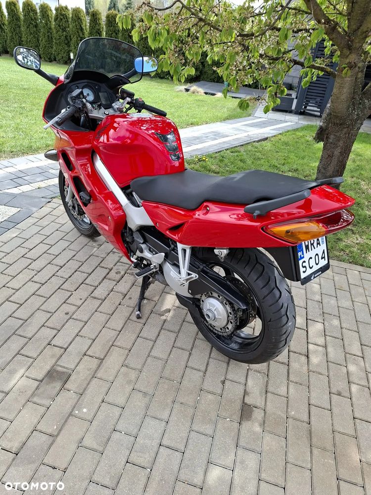 Honda VFR - 2