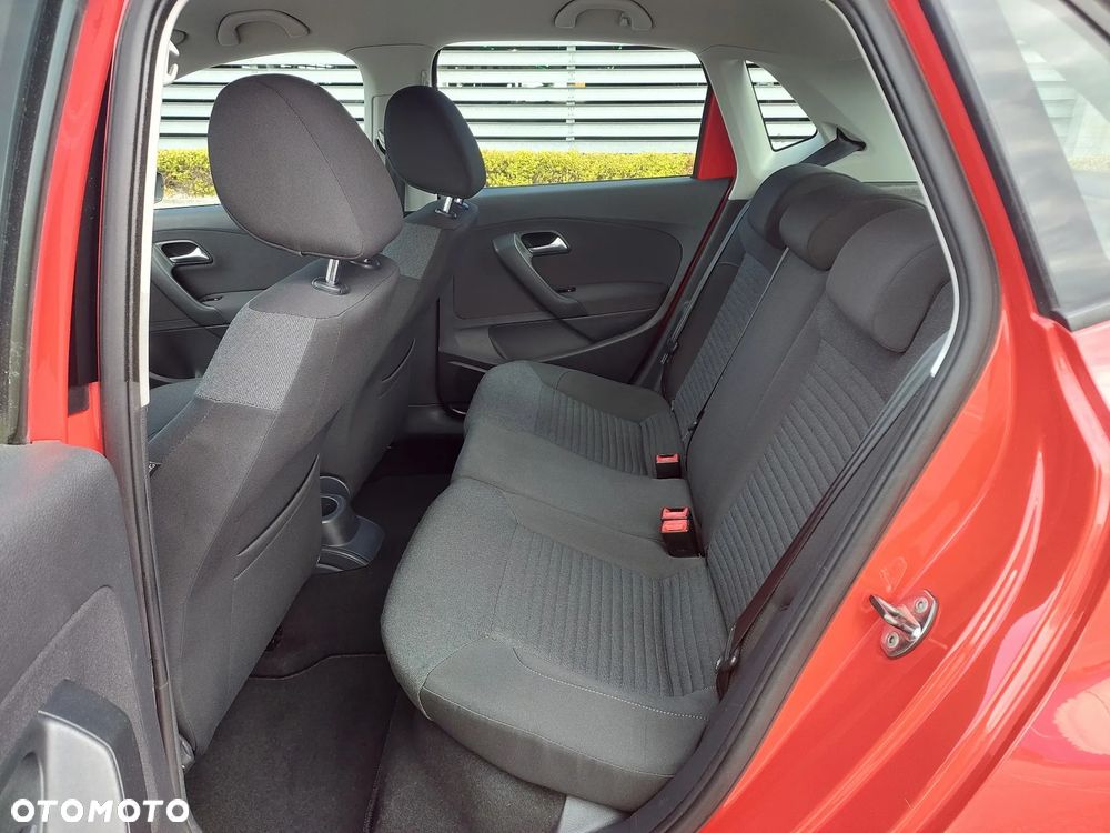 Volkswagen Polo 1.4 16V Comfortline - 25
