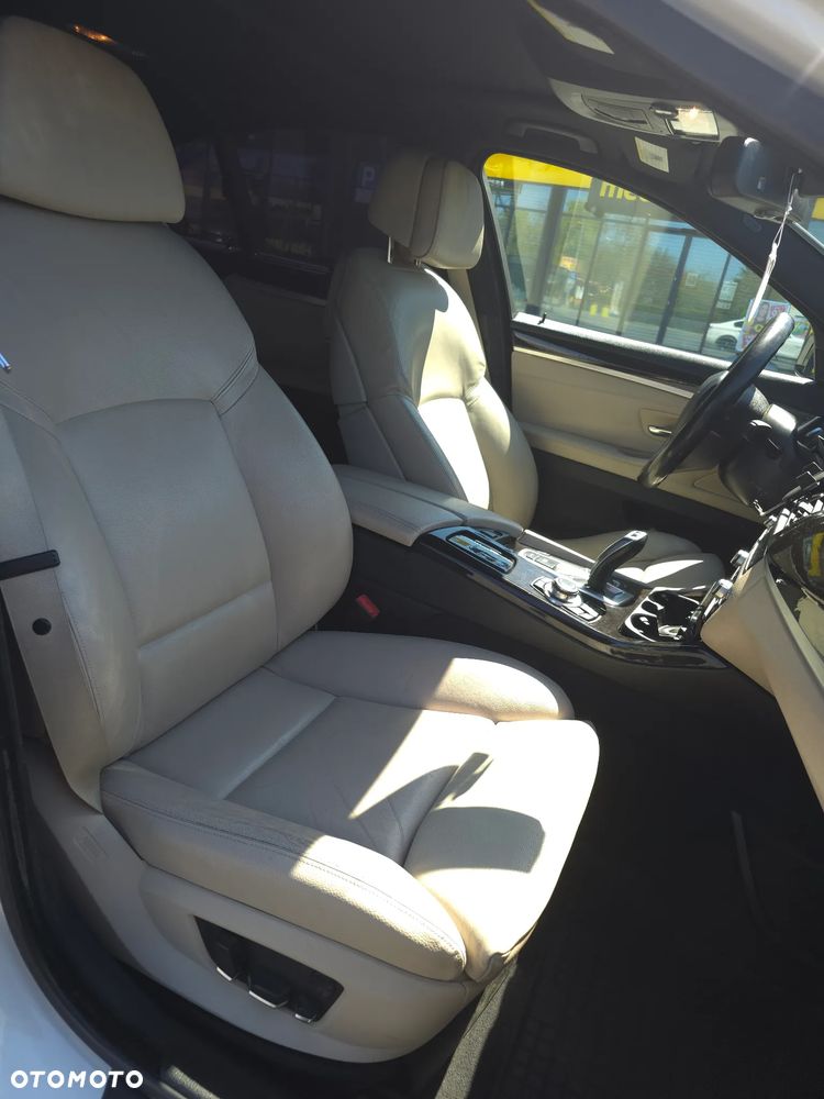 BMW Seria 5 535i xDrive - 11