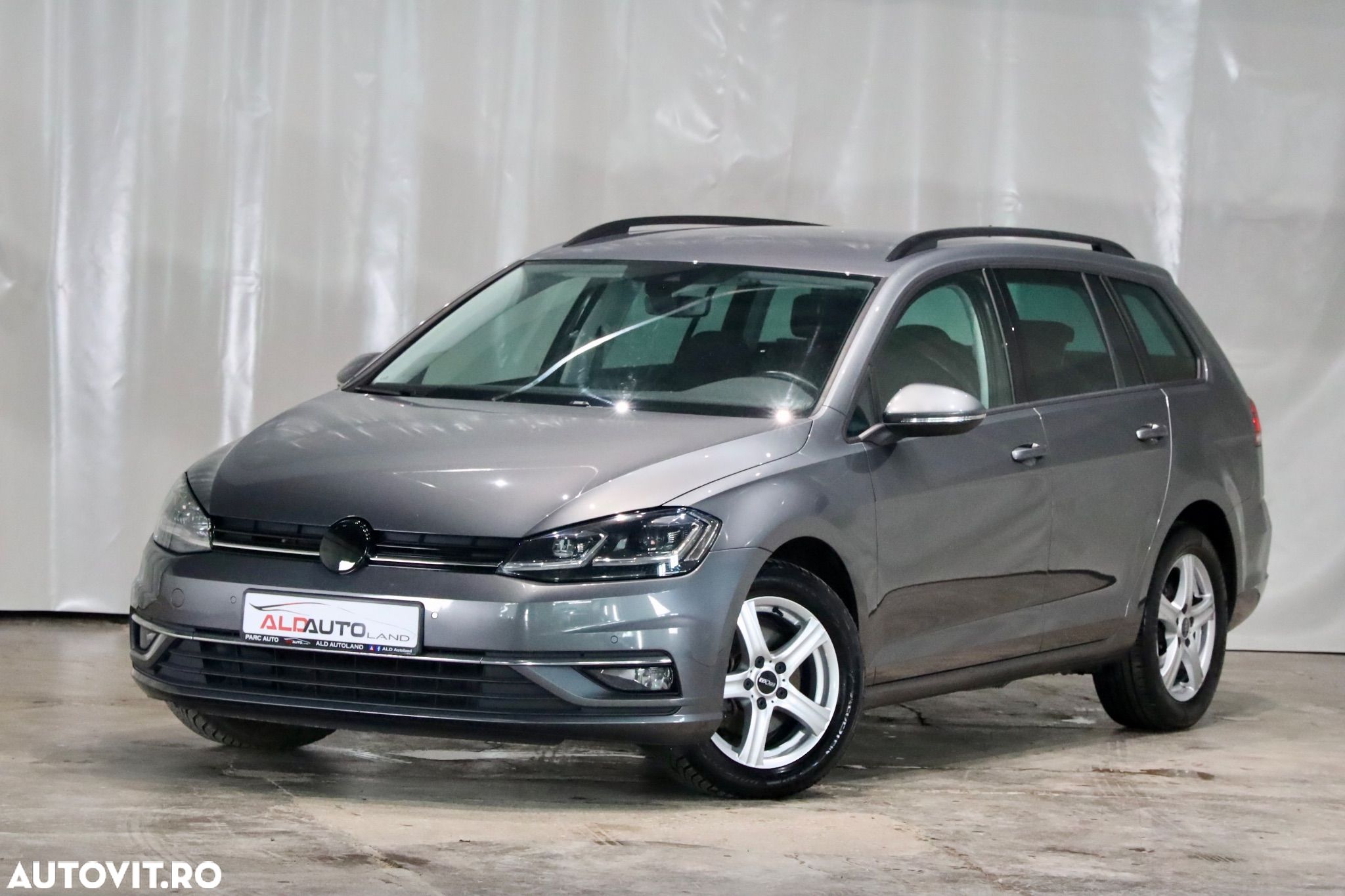 Volkswagen Golf 1.6 TDI DSG Comfortline - 1