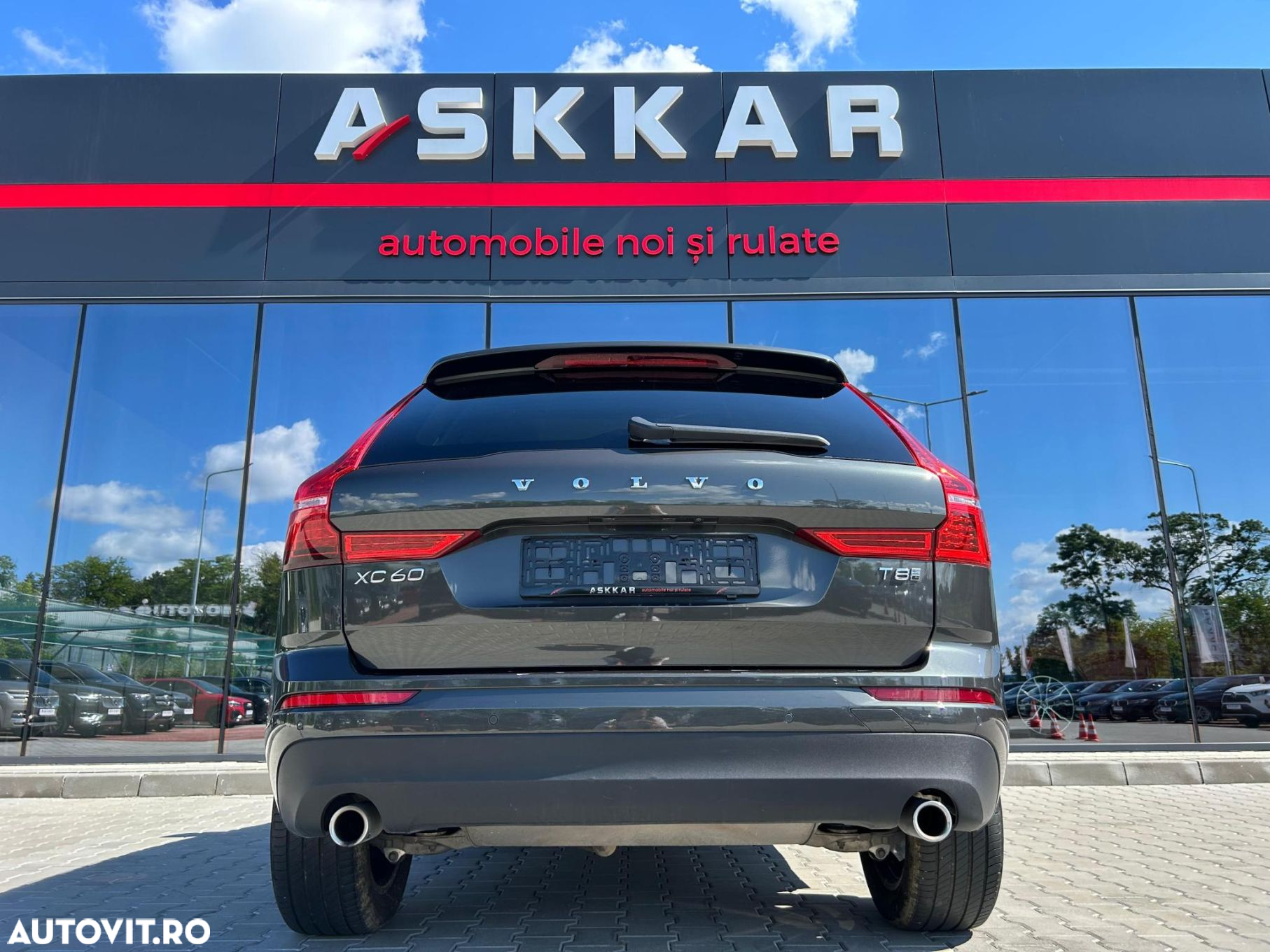 Volvo XC 60 T8 Twin Engine AWD Geartronic Momentum - 6