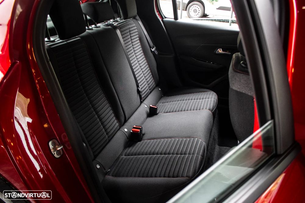 Peugeot e-208 Active Pack - 31