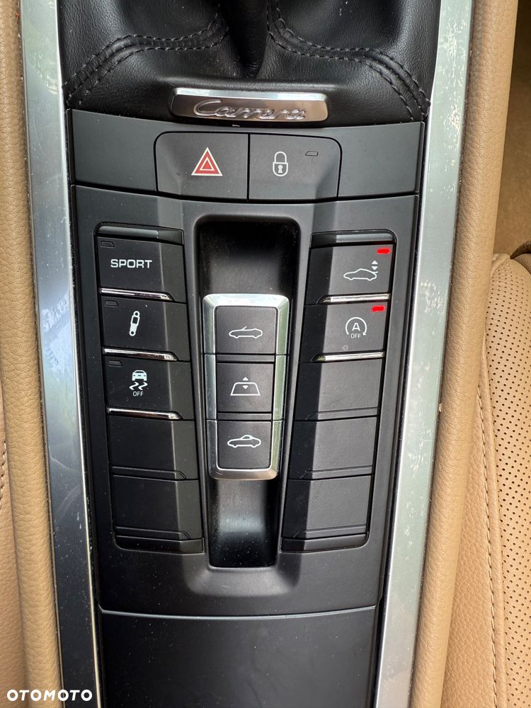 Porsche 911 Carrera S - 24