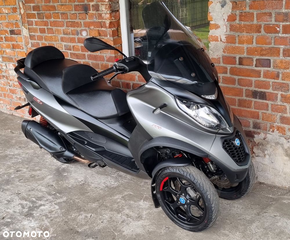 Piaggio MP-3 - 1