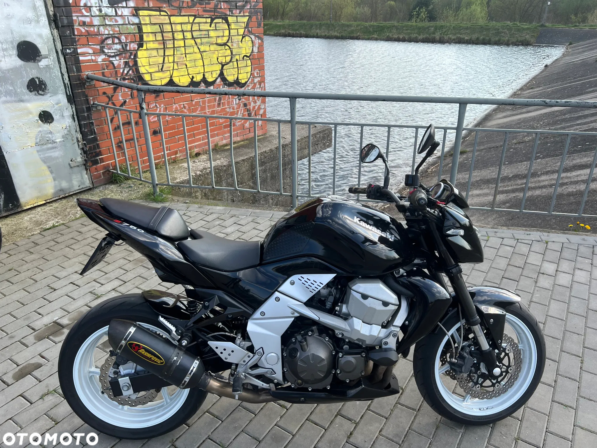 Kawasaki Z - 6