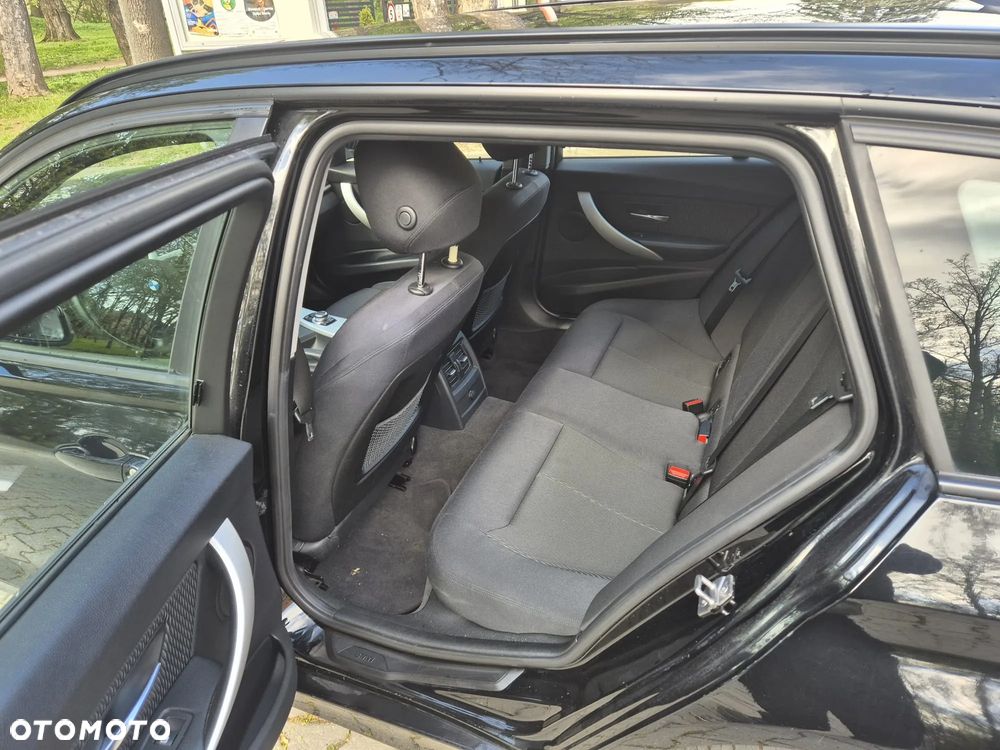 BMW Seria 3 320d - 17