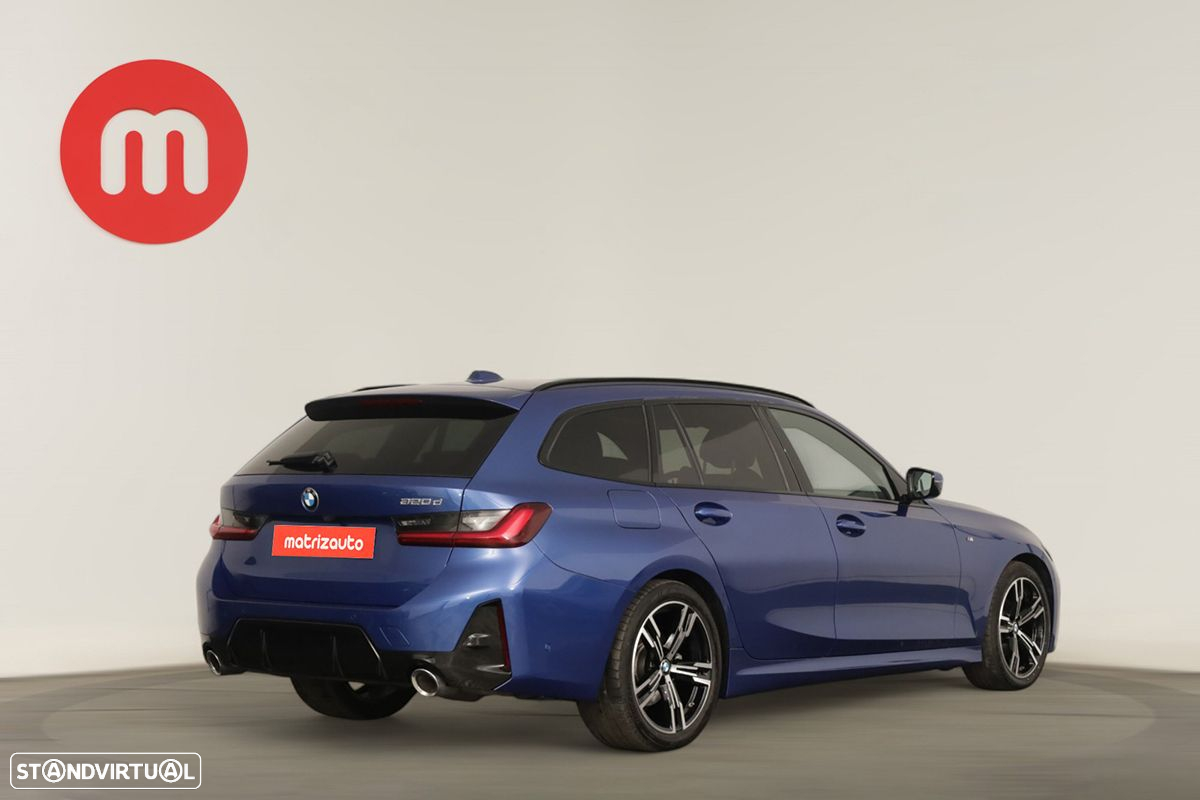 BMW 320 d Touring Pack Desportivo M Auto - 4