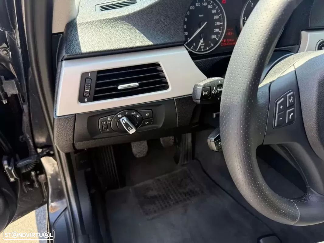 BMW 320 d Touring Navigation - 20