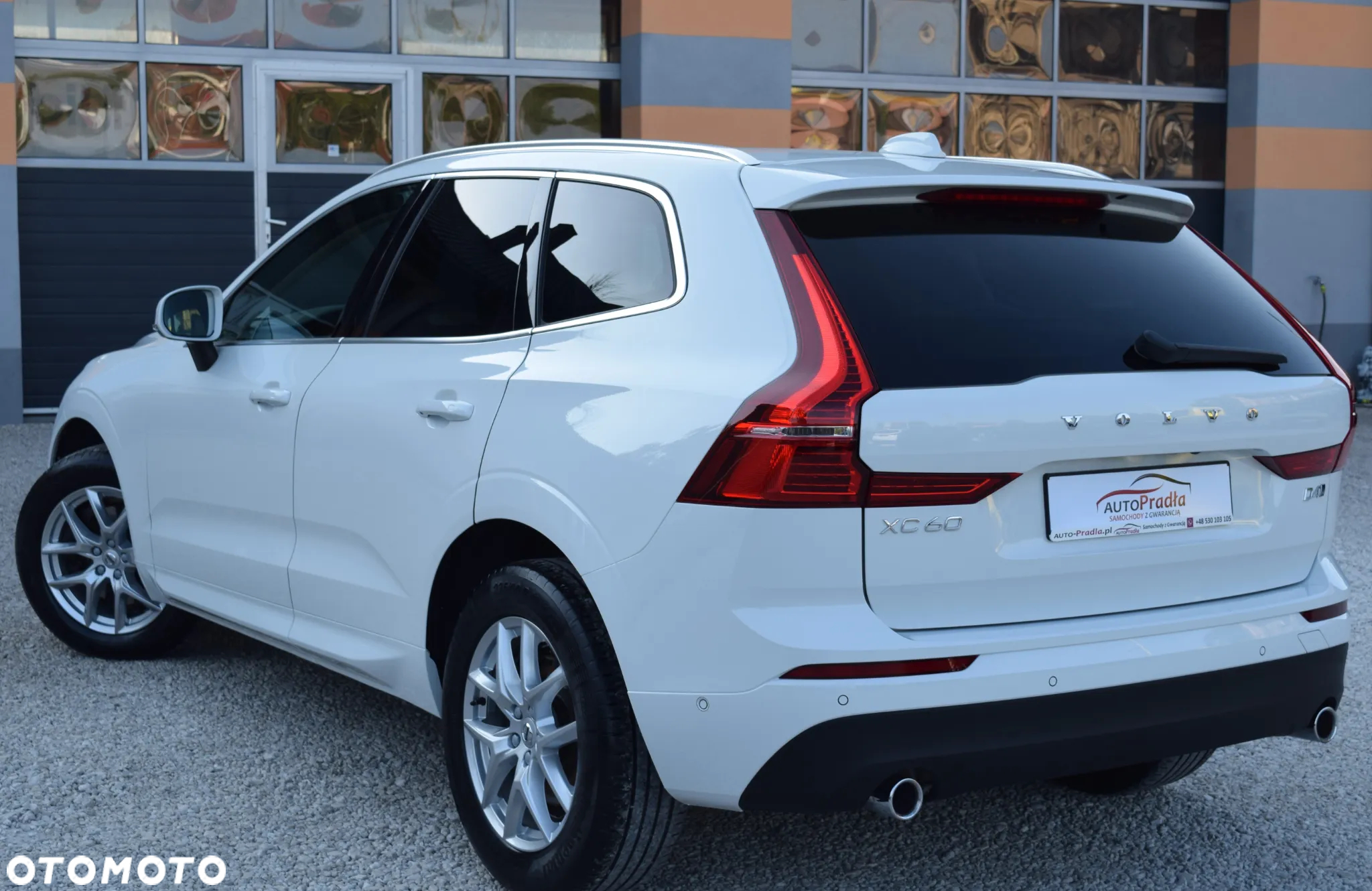 Volvo XC 60 D4 Geartronic Momentum Pro - 9