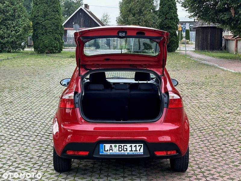 Kia Rio - 9