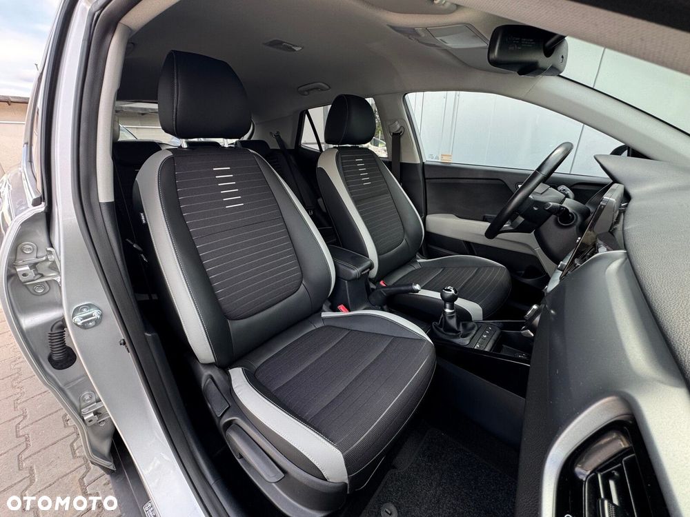 Kia Stonic 1.2 L Business Line - 17