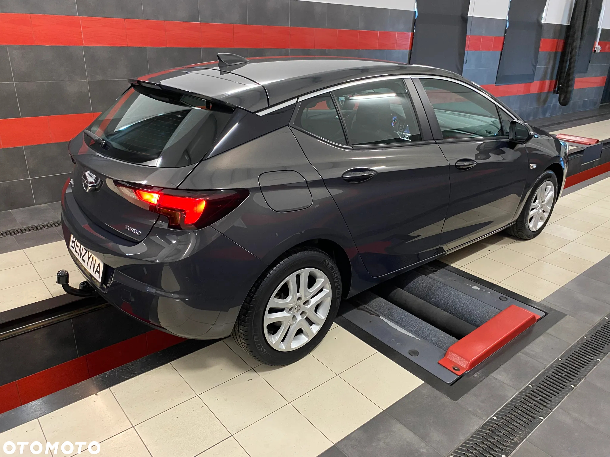 Opel Astra V 1.4 T Dynamic - 17