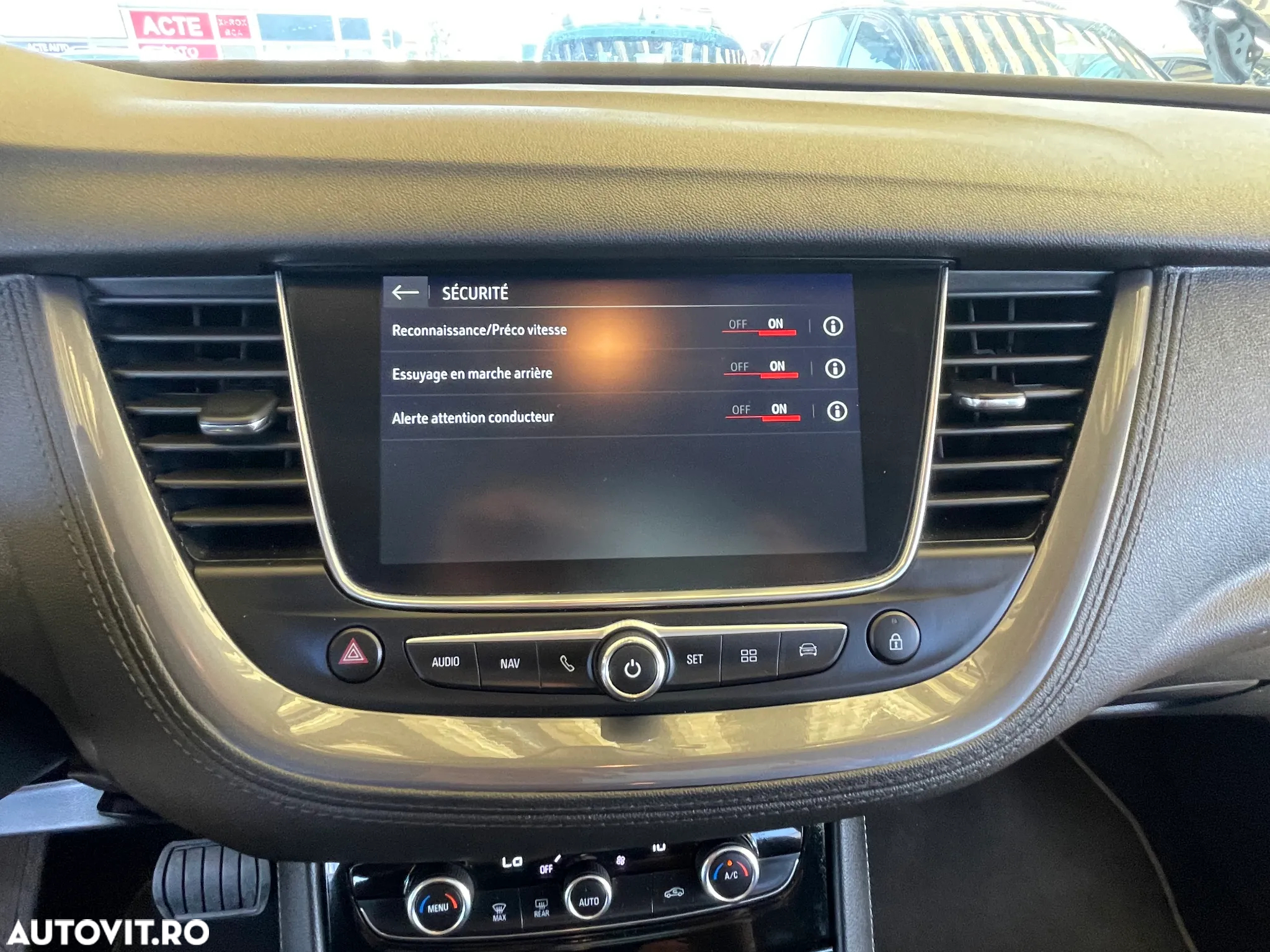 Opel Grandland X 1.2 Start/Stop Automatik Design Line - 28