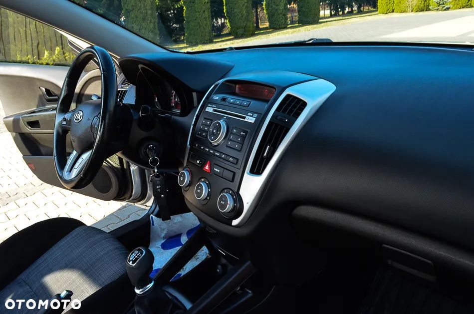 Kia Ceed 1.4 CVVT EX - 33