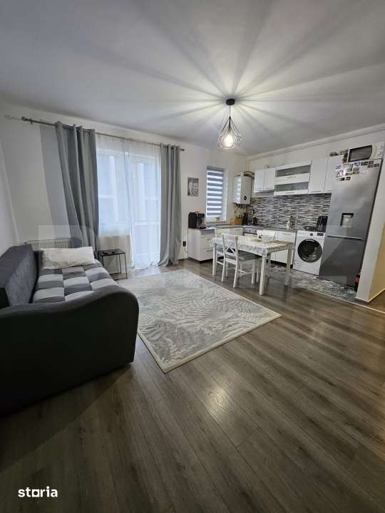 Apartament semidecomandat cu 2 camere, etaj intermediar, zona Terra — fotografia 1