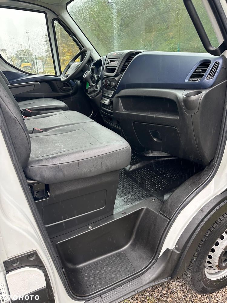 Iveco Daily 35S180 chłodnia klima 3.0 Hi Matic - 13