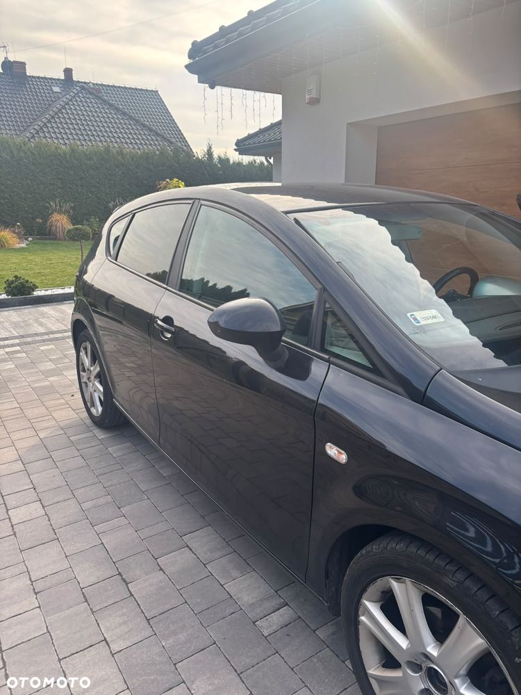 Seat Leon 2010 photo 3