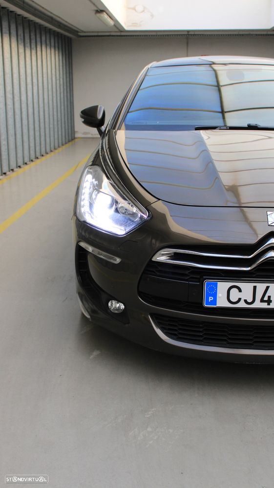 Citroën DS5 e-HDi 115 EGS6 SoChic - 49