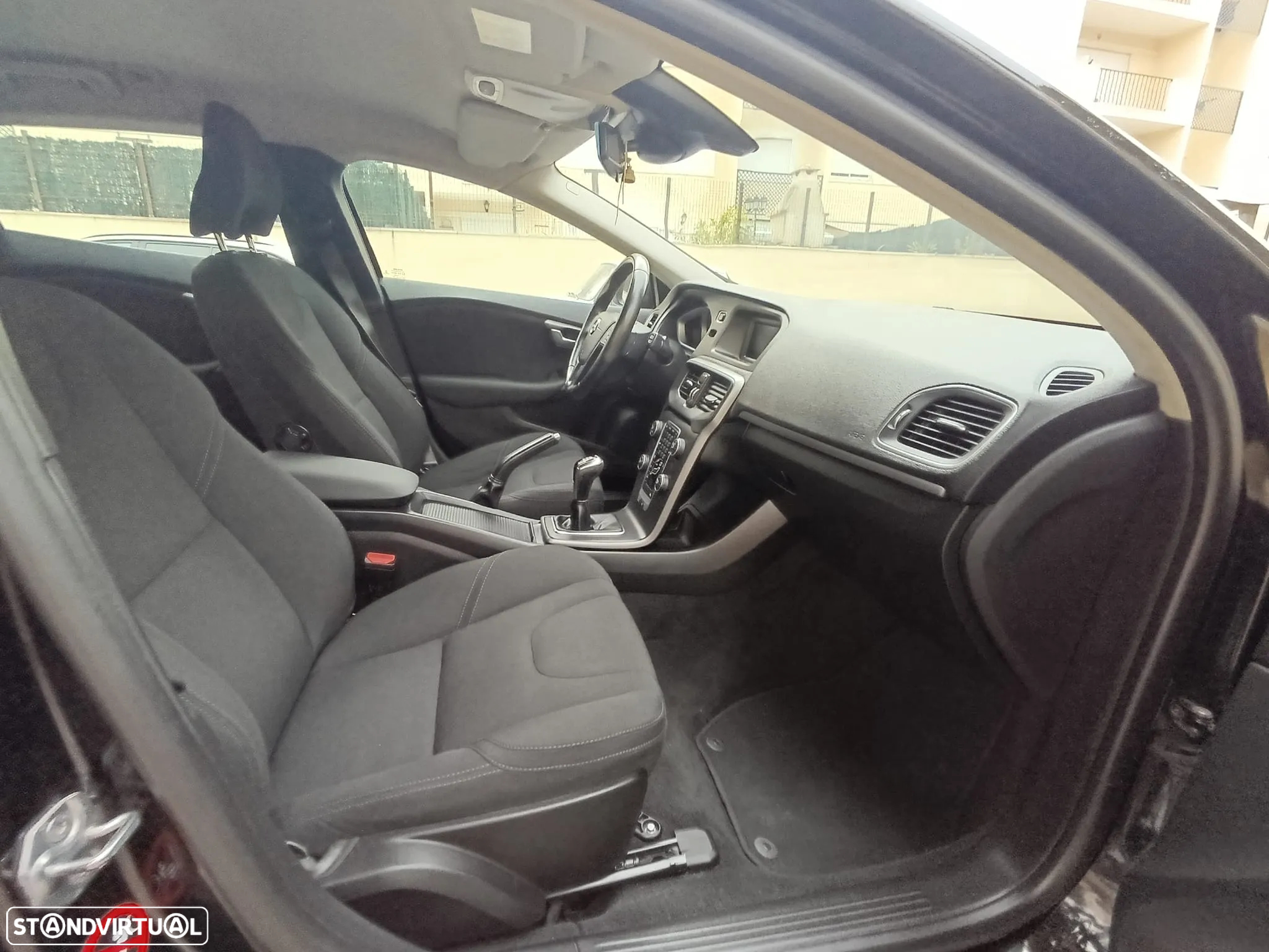 Volvo V40 2.0 D3 Momentum - 20